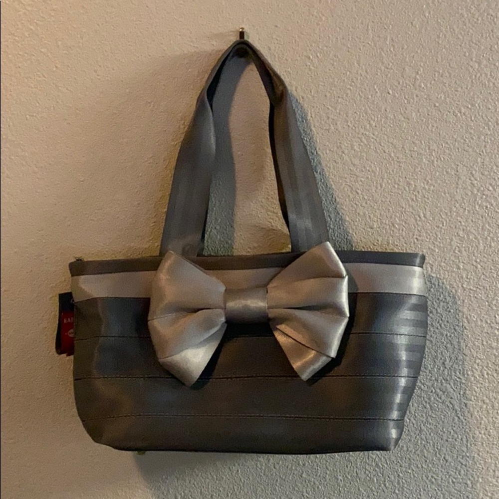 Harvey’s  Seatbeltbag Large Bow Tote
